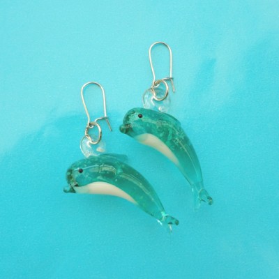 138earring glass dolphin turkoois 72