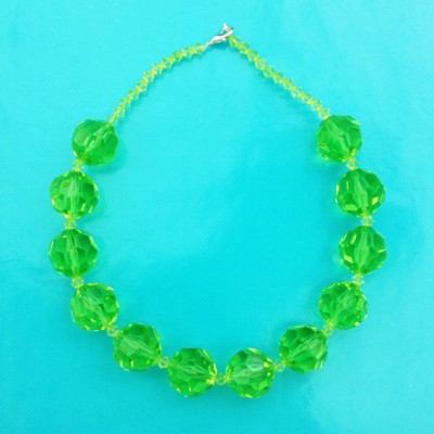 15 necklace shine green ball 72 - kopie