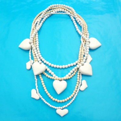 1necklace wood heart white large 72