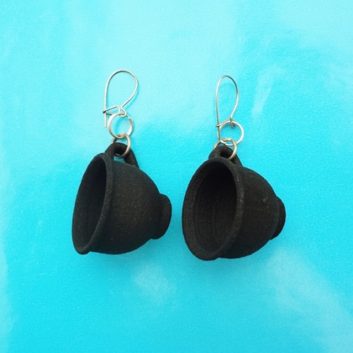 earring cup black 72