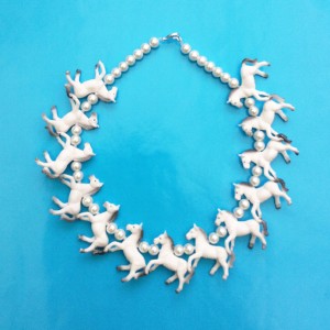 necklace horse white little 72