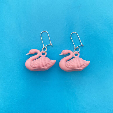 earring animal swan pink plastic 72